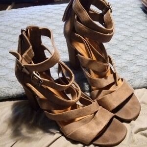 Universal Thread Tan Strappy Heels